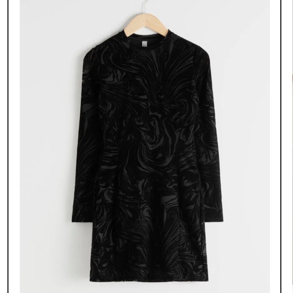 & Other Stories Black Velvet Long Sleeve Dress